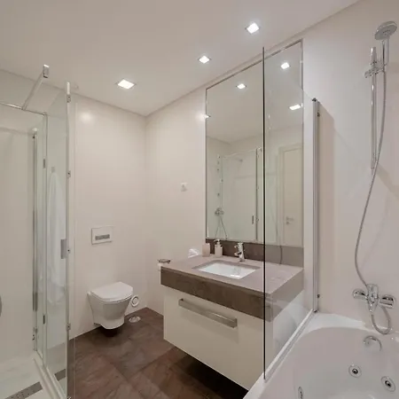 Madeira Palace I By An Island * 丰沙尔