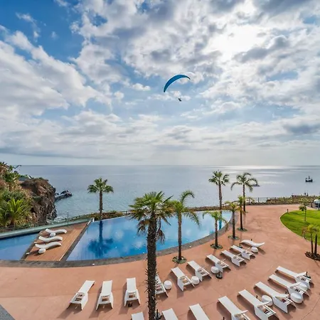 Madeira Palace I By An Island Apartment